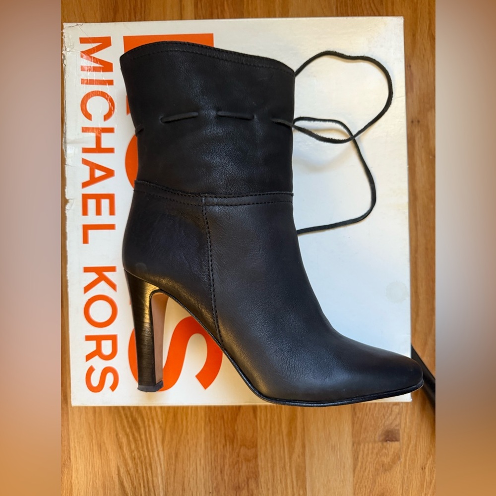 Lord Michael Kors Black Heeled Boots, Made in Italy, Sz 9